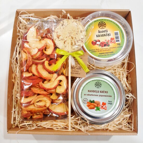 „Rabarberi ābolos”